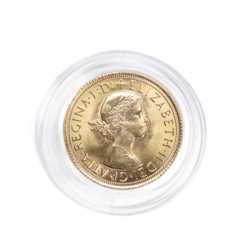 405 - Elizabeth II Gold Sovereign. 8g. Crowned bust right, ELIZABETH II DEI GRATIA REGINA F D. R. St Georg... 