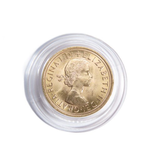 416 - Elizabeth II Gold Sovereign. 8g. Crowned bust right, ELIZABETH II DEI GRATIA REGINA F D. R. St Georg... 