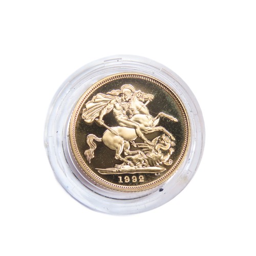 421 - Royal Mint. Elizabeth II Proof Gold Sovereign, 1992. 8g. Crowned bust right, ELIZABETH II DEI GRA F ... 