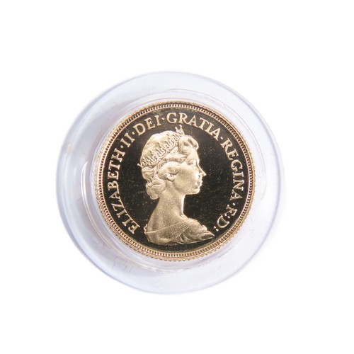 428 - Royal Mint. Elizabeth II Proof Gold Sovereign, 1982. 8g. Crowned bust right, ELIZABETH II DEI GRATIA... 