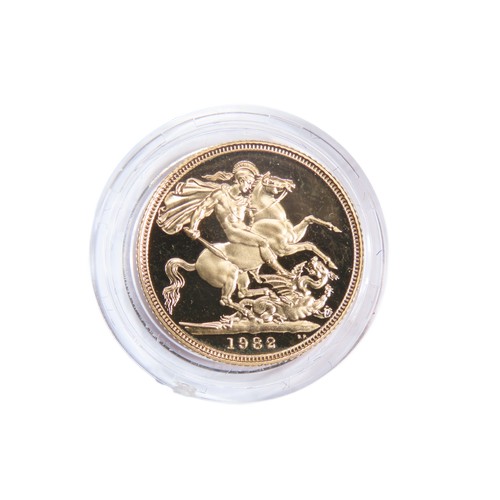 428 - Royal Mint. Elizabeth II Proof Gold Sovereign, 1982. 8g. Crowned bust right, ELIZABETH II DEI GRATIA... 