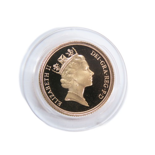 431 - Royal Mint. Elizabeth II Proof Gold Sovereign, 1997. 8g. Crowned bust right, ELIZABETH II DEI GRA RE... 