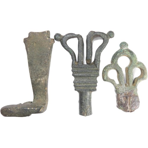 49 - Roman Key Group (3). Circa 1st-3rd century CE. Copper-alloy, 47mm-56mm. To include two open-work han... 