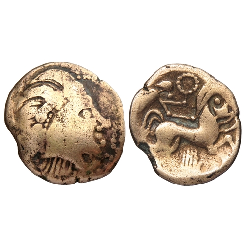 107 - Pictones gold stater, hand type 'statere a la main'. 21mm, 6.13g.