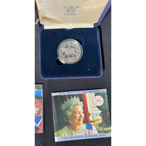 493 - Royal Mint: Silver Proof Crowns / Five Pounds (6). Queen Mother Centenary 2000 piedfort edition and ... 