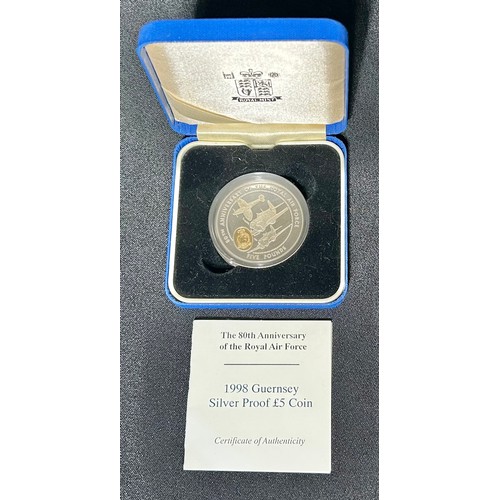 494 - Royal Mint: Collection of WWII Silver Proof Issues. The 80th Anniversary of the Royal Airfirce, 1998... 