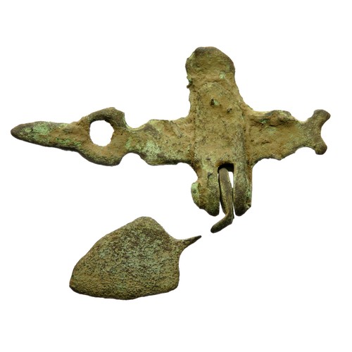 61A - Medieval heraldic pendant and hanger. Possibly the arms of Robert the Bruce. found near Berwick-on-T... 