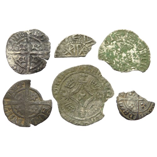 331 - Scottish Medieval hammered coin group. Largest 23mm.