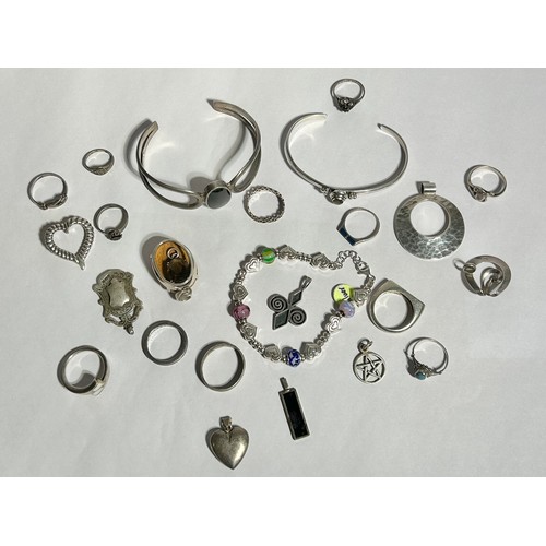 136 - Large collection of silver jewellery, vintage and new items included.