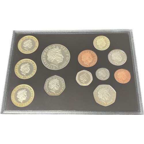 59 - Royal Mint proof 2009 year set in box, includes the 2009 Kew Gardens 50p.