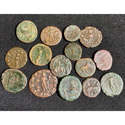 1 - Collection of Ancient bronze coins (15). Circa 200 BC-4th century AD. A selection of unattributed Gr... 