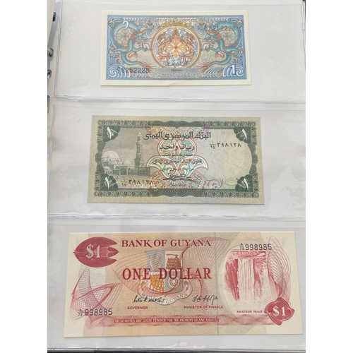 186 - Collection of world bank notes (37) in a presentable folder. To include, Jordan 2008 one dinar, Egyp... 