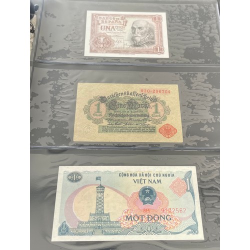 186 - Collection of world bank notes (37) in a presentable folder. To include, Jordan 2008 one dinar, Egyp... 