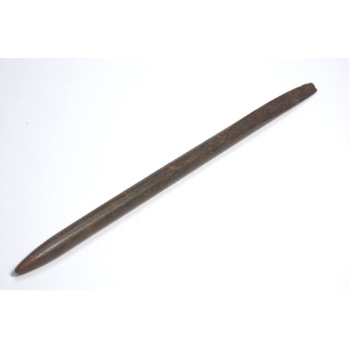 49 - Roman stylus. Circa 2nd century CE. Antler/horn, 2.48g. 98mm. A writing implement for use on wax tab... 