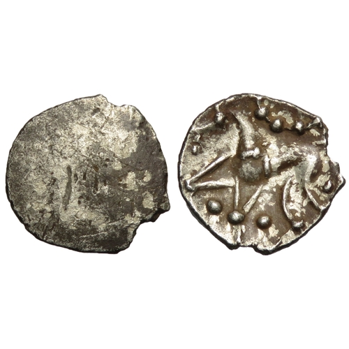 151 - Corieltavi Allen ZB silver half unit. Blank obverse. R. Horse left, double upper front legs, pellete... 