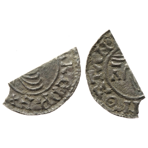 318 - Aethelred II halfpenny. Circa 978-1016 AD. Stamford mint. Silver, 20mm. 0.55g. First hand type. Diad... 