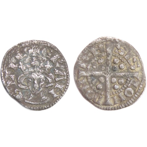 348 - Edward I farthing. London mint class 3de. Circa 1280 AD. Crowned facing bust, E R ANGLIE. R. Cross w... 