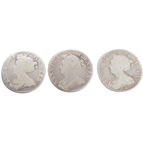 469 - Anne shillings (3). 1707, 1710 & 1711. 5.5g-5.9g. Draped bust left, ANNA DEI GRATIA. R. Crowned ... 