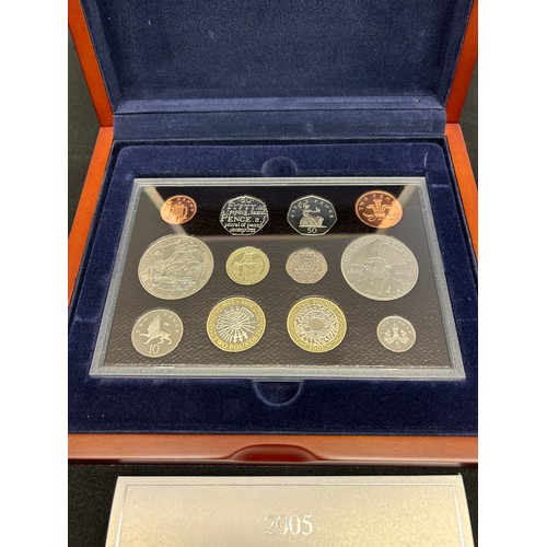 507 - Royal Mint, Two Executive Coin Collections. 2005 Proof set, 2007 Proof set.