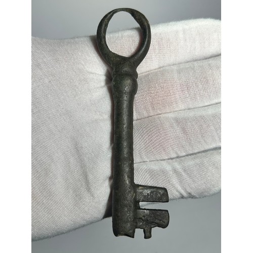 Large medieval bronze key. Circa 14th century CE. Copper-alloy, 46.18g ...
