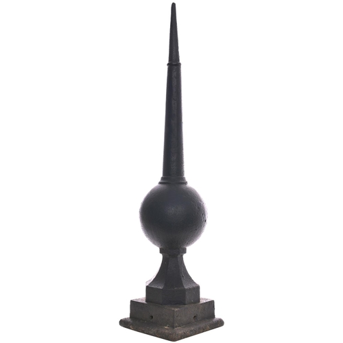 141 - A London, Tilbury and Southend Railway signal finial. Cast iron, 37¾