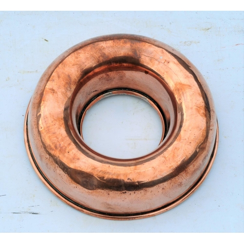 194 - London Midland & Scottish Railway copper doughnut jelly mould, 7 1/2