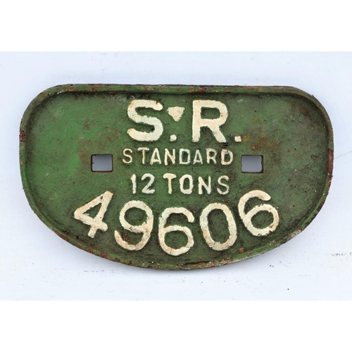 324 - Southern Railway C/I D wagonplate, SR Standard 12 Tons, 49606. (Postage Band: B)