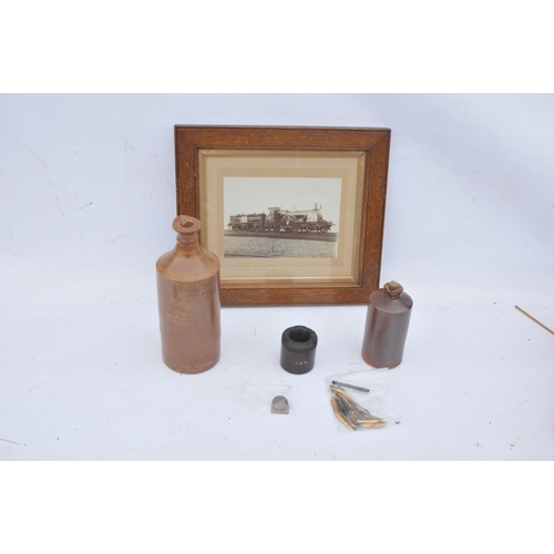 328 - Misc Great Western Railway items including - GWR stoneware & Stephens ink bottles, GWR bakelite ink ... 