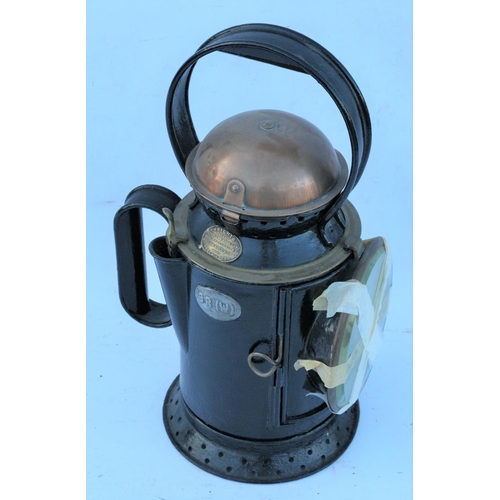 421 - Great Western Railway Wrights copper top handlamp, complete with original Wrights vessel & all glass... 