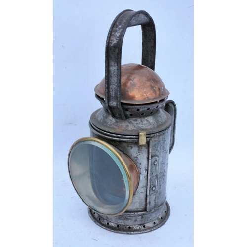 82 - Great Western Railway copper top handlamp, complete with copper vessel & all glasses, good example o... 