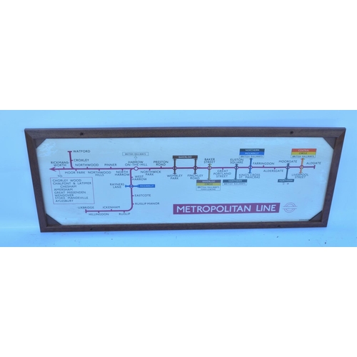 469 - London Transport (Underground) framed carriage system map - Metropolitan lines, attractive, 25 1/2