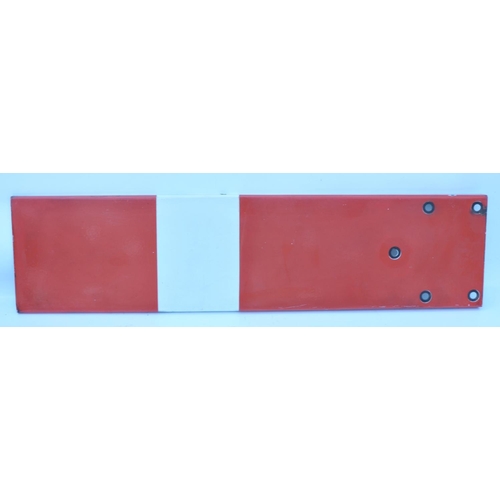 470 - Home signal upper quadrant blade with matching spec plate & glasses. (Postage Band: N/A)