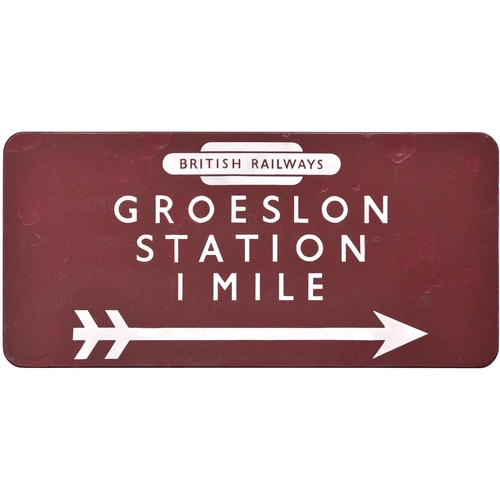 63 - A BR(M) direction sign, BRITISH RAILWAYS, GROESLON STATION, 1 MILE, (f/f), from the Bangor to Afonwe... 