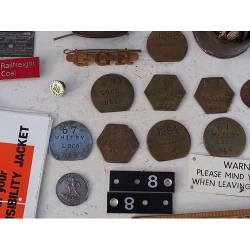 55 - Quantity of railway items including ticket clippers, totem post bracket, uniform badges & buttons, a... 