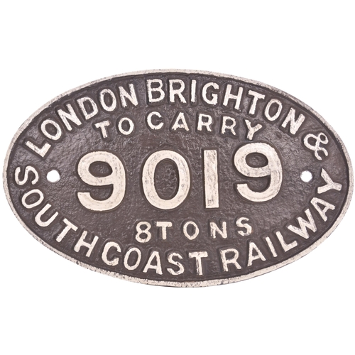 169 - A LB&SCR wagonplate, LONDON BRIGHTON & SOUTH COAST RAILWAY 9019, 8 TONS. Cast iron, 14¾x9¼