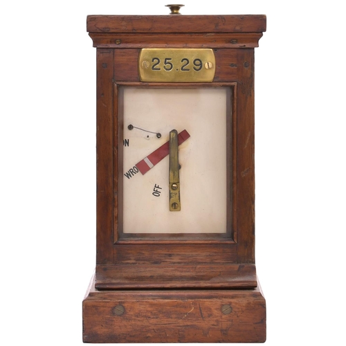 177 - A GWR Home signal repeater, wooden case with brass plate, 25, 29, height 9½