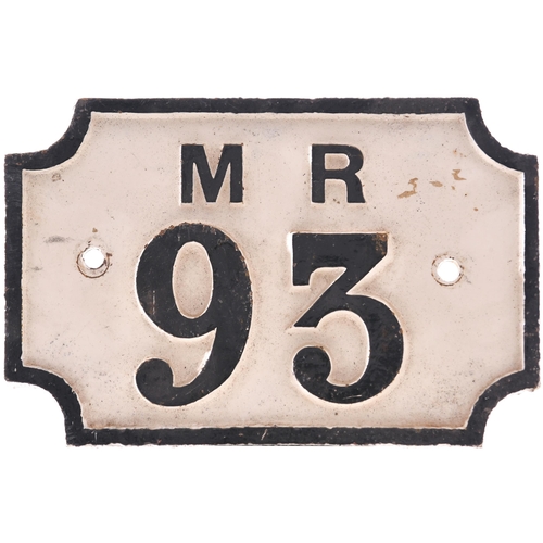 634 - Metropolitan bridgeplate, M.R. 93, cast iron, 9