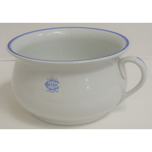 96 - Great Northern Railway chamber pot by Mintons, good condition one small repair to rear.