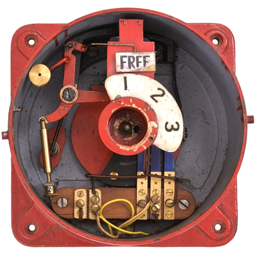 139 - A GWR gangers key release instrument, the earlier pattern, circular face marked GWR SIGNAL DEPARTMEN... 