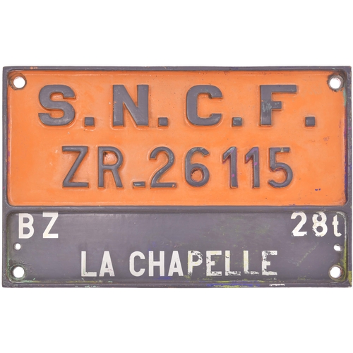 154 - A French cabside numberplate, S.N.C.F., ZR-26115, BZ 28t, LA CHAPELLE. Cast aluminium, 13¾