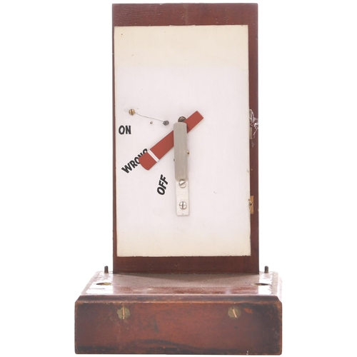 186 - A GWR semaphore signal repeater, with home arm, original condition, height 9½