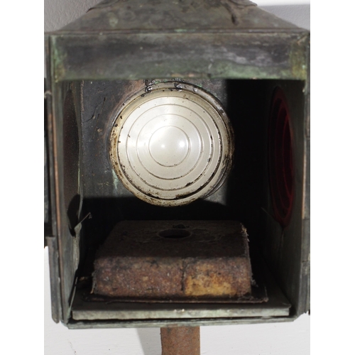 566 - London Midland & Scottish Railway 4 aspect level crossing gate lamp, door catch & wick assembly miss... 