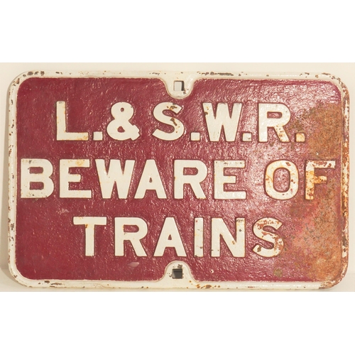 81 - London South Western Railway C/I beware of trains notice (BTLS101), 26 7/8