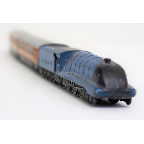 125 - Dinky No.16, post-war version of the model introduced in 1936 or 1937, the A4 Pacific Class Loco has... 