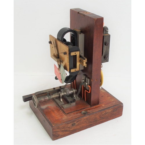 133 - Great Western Railway early wooden cased signal lamp repeater/indicator, missing part of front lower... 