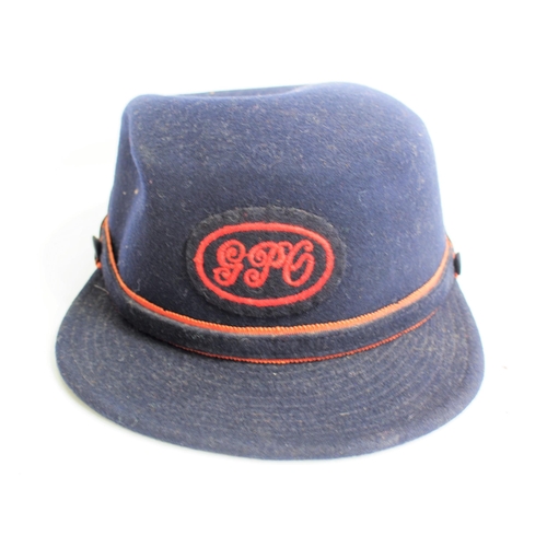 156 - General Post Office (GPO) Postman's felt peaked uniform cap, 7