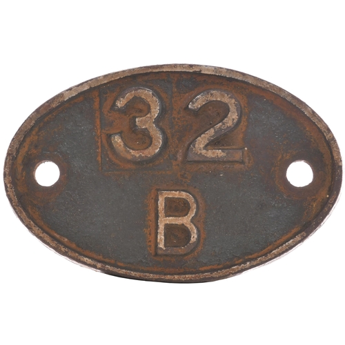 59 - A shedplate 32B, Ipswich (1948-May 1968). Ex loco condition. (Postage Band: B)