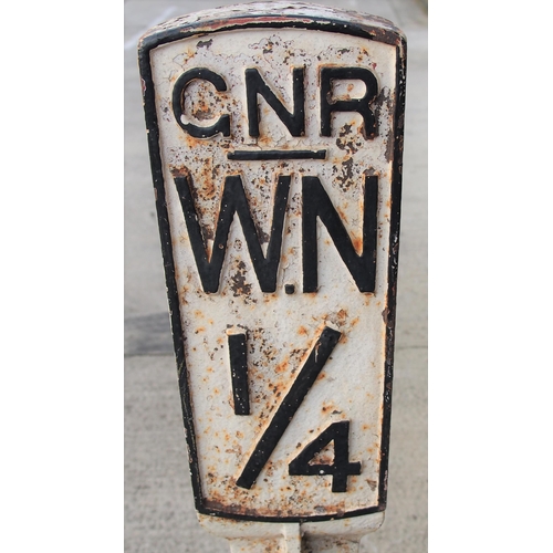 137 - Great Northern Railway & Witham Navigation  1/4 C/I milepost 