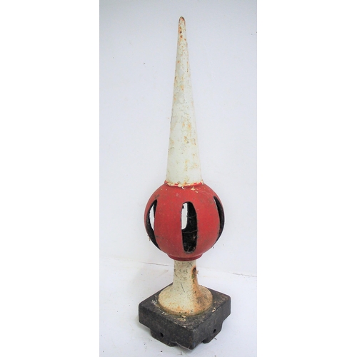 205 - Great Western Railway C/I signal finial - square wooden post pattern, 28 1/2