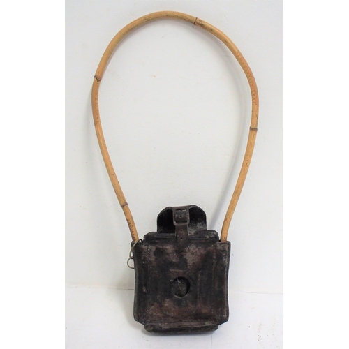 459 - Substantial leather single line tablet exchange hoop, unusual pattern with large tablet carrier with... 